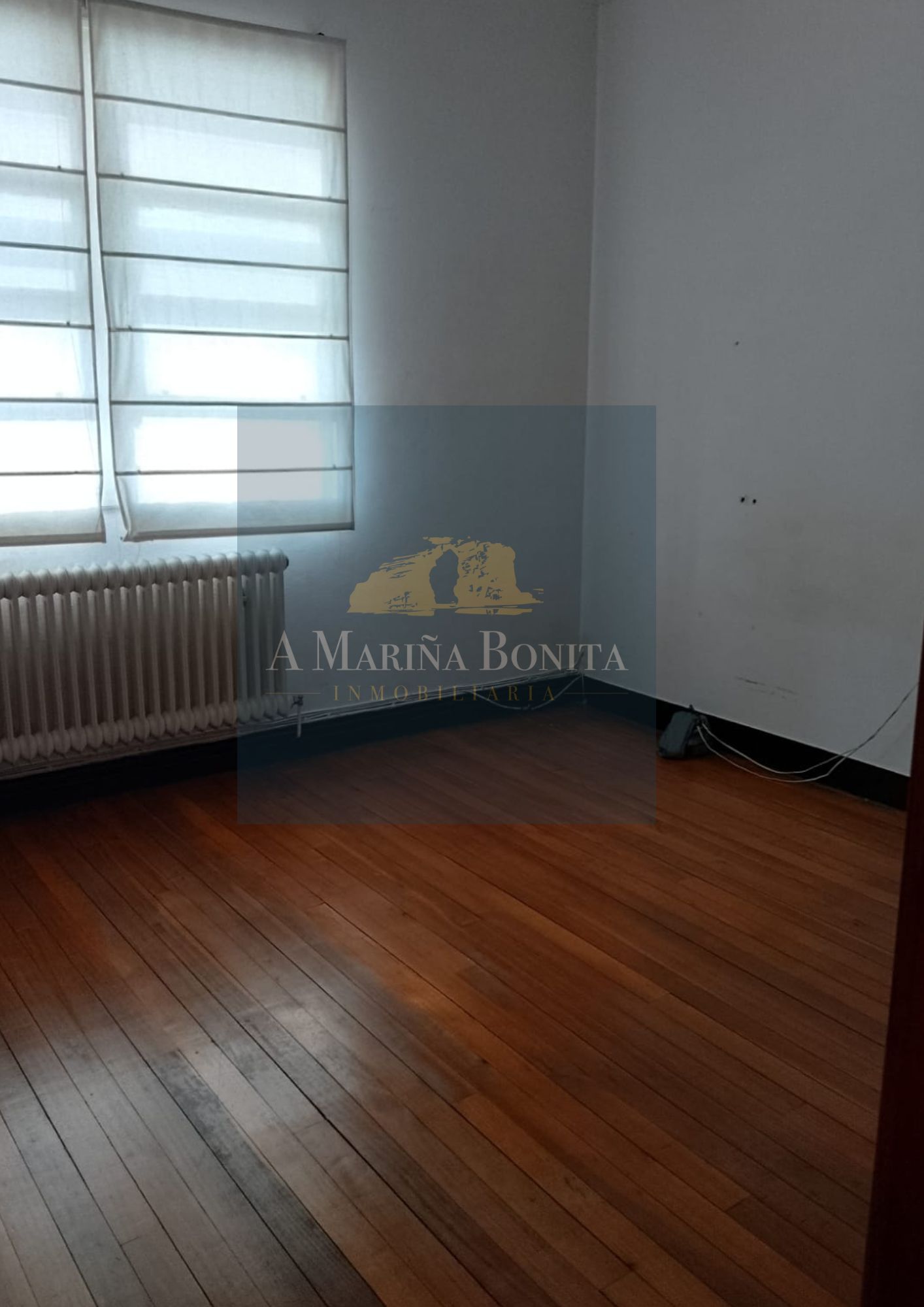 Amplio piso en venta en Avenida da Coruña